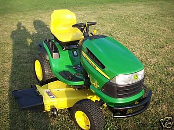   JOHN DEERE () LA175